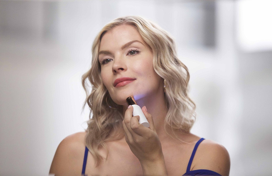 Flawless Finishing Touch Facial Hair Remover White Flawless Finishing Touch Facial Hair Remover White