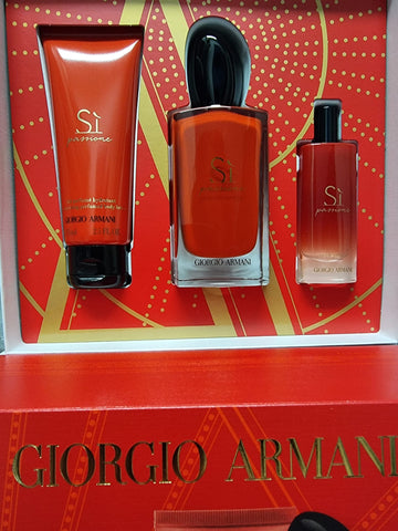Giorgio Armani SI Passione Eau De Parfum 100mL 3 Piece Set Giorgio Armani SI Passione Eau De Parfum 100mL 3 Piece Set