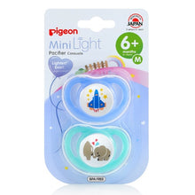 Load image into Gallery viewer, Pigeon Mini Light Pacifier Medium (6+ Months) Twin Pack